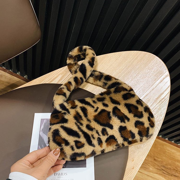 Fashion Lamb Wool Ladies Shoulder Bag - fizzle