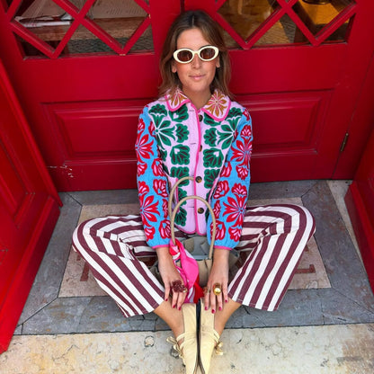 Street-style Cotton Puffer Jacket With A Bold Graphic Print - fizzle